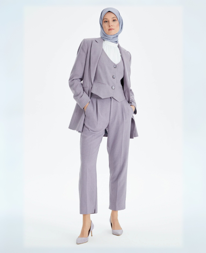 Pantalon rayé détaillé à plis